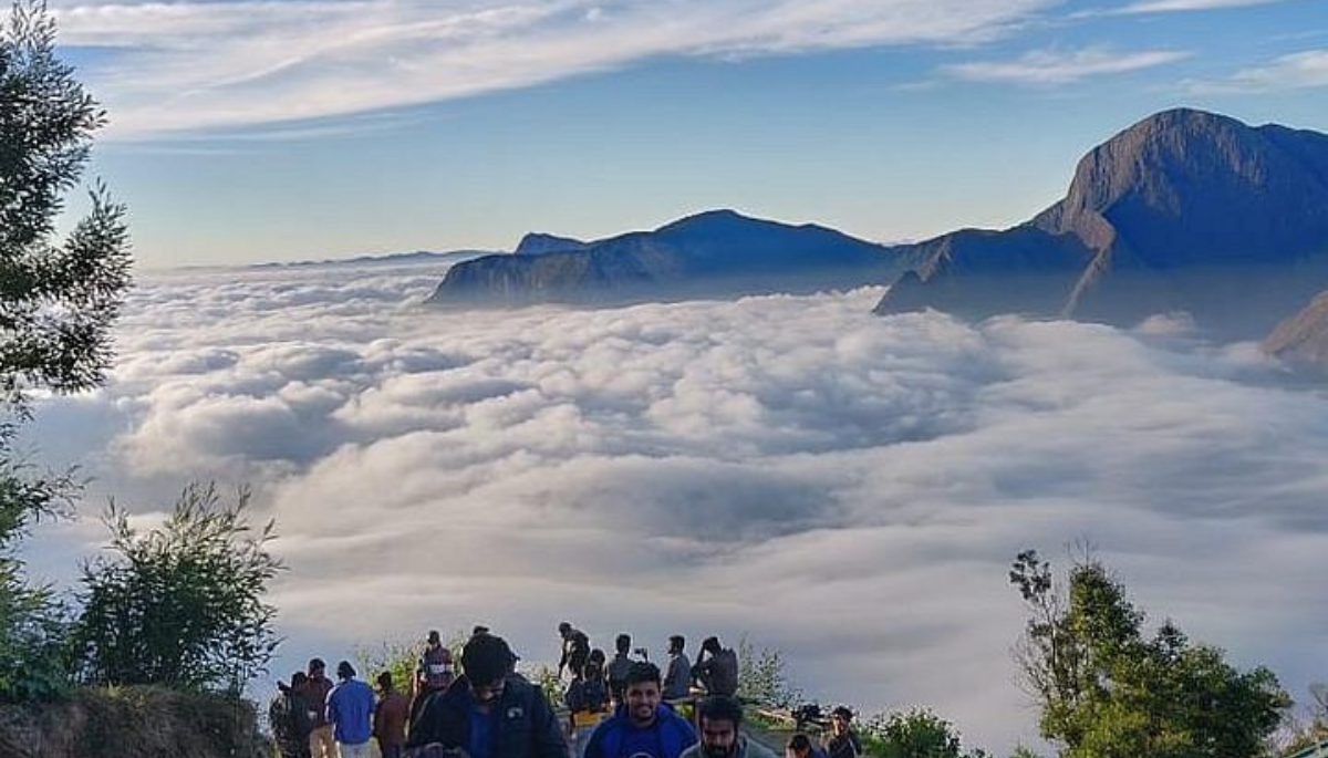 Visit Munnar's Rain-Soaked Hills